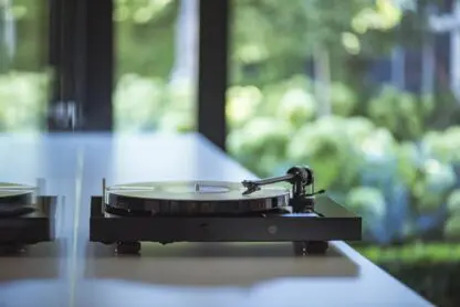 Pro-Ject Juke Box E1 gramofon z wkładką - obrazek 9